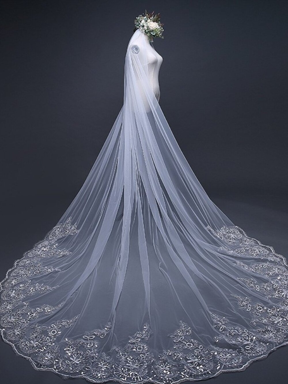 118" Wide Long Lace Trim Bridal Veil With Comb